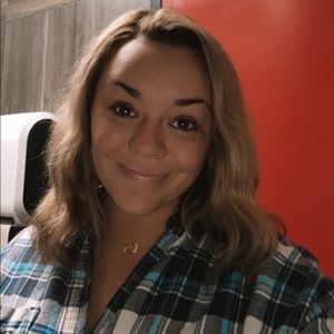 Meet your Posher, Brooke